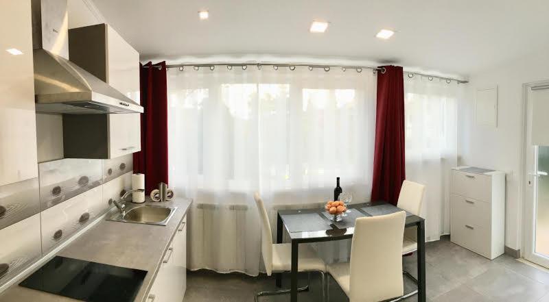 Apartments Peric Jelsa  Exterior photo